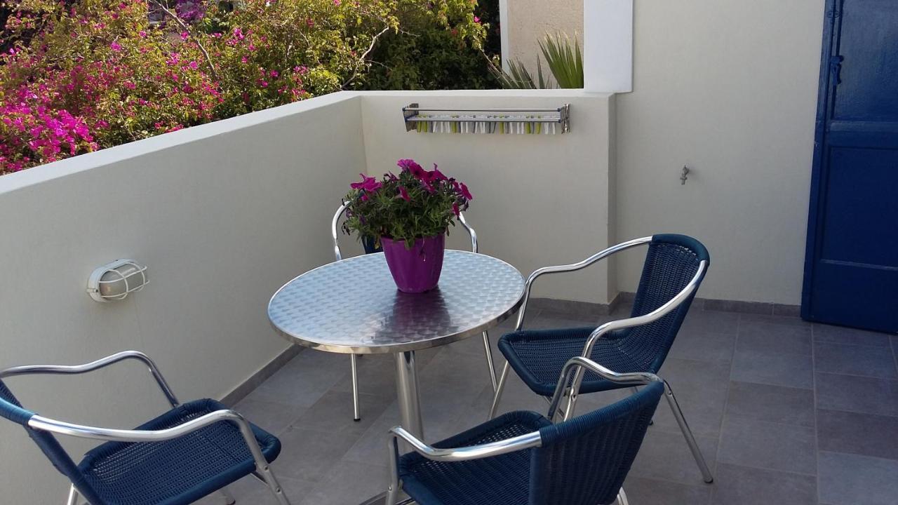 5Bedroom Villa In Perissa Beach Eksteriør bilde